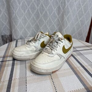 Nike White and Mustard Sneakers